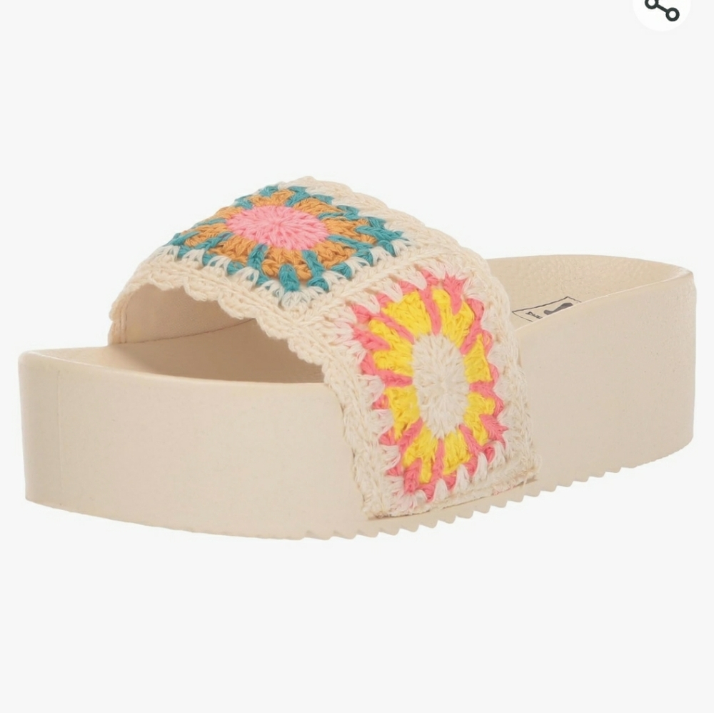 Dirty Laundry Worble platform Sandal white crochet granny squares slides 9 NWT